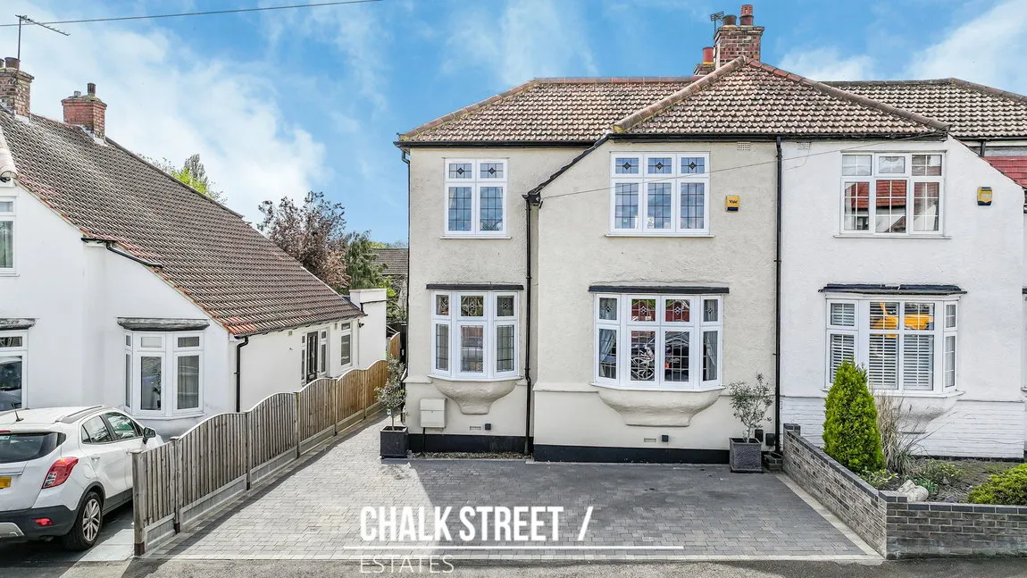Whitethorn Gardens, Hornchurch, RM11 2AL, photo 37