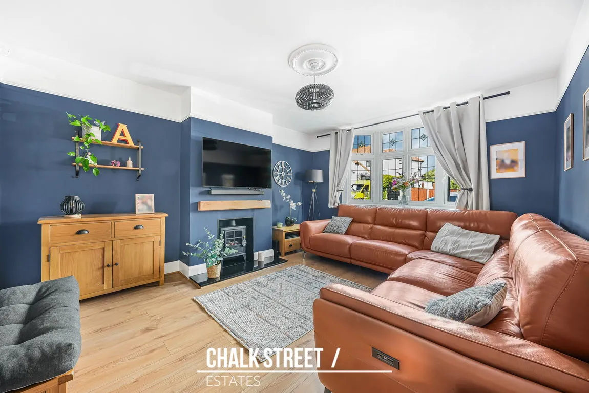 Whitethorn Gardens, Hornchurch, RM11 2AL, photo 10