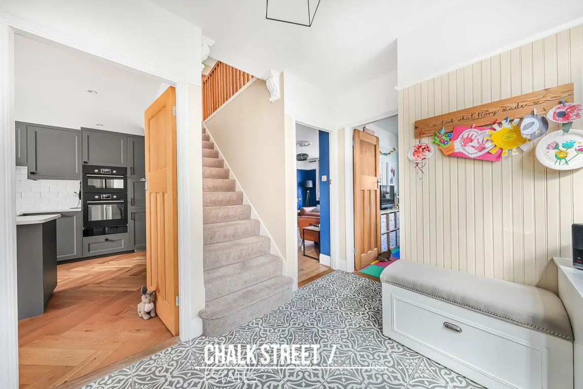 Whitethorn Gardens, Hornchurch, RM11 2AL, photo 15