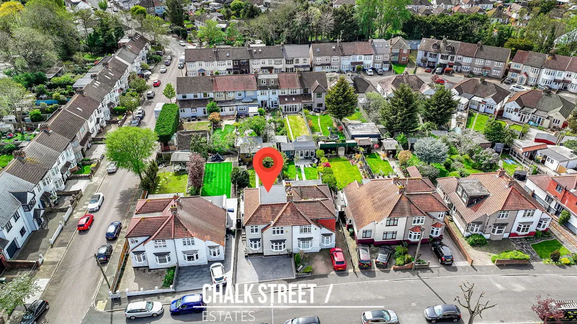 Whitethorn Gardens, Hornchurch, RM11 2AL, photo 34