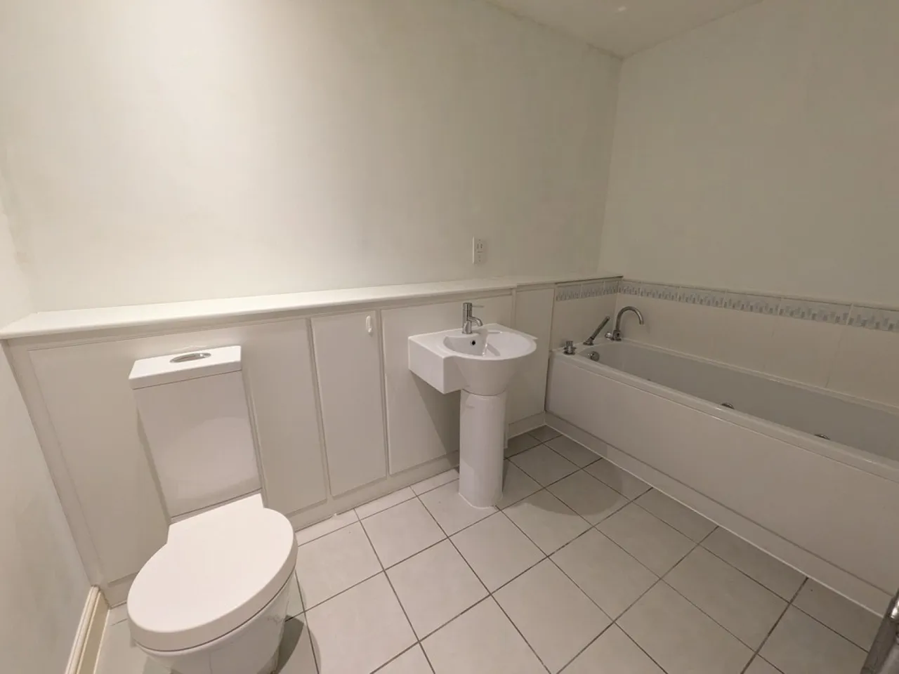 Garston, Liverpool, Merseyside, photo 12