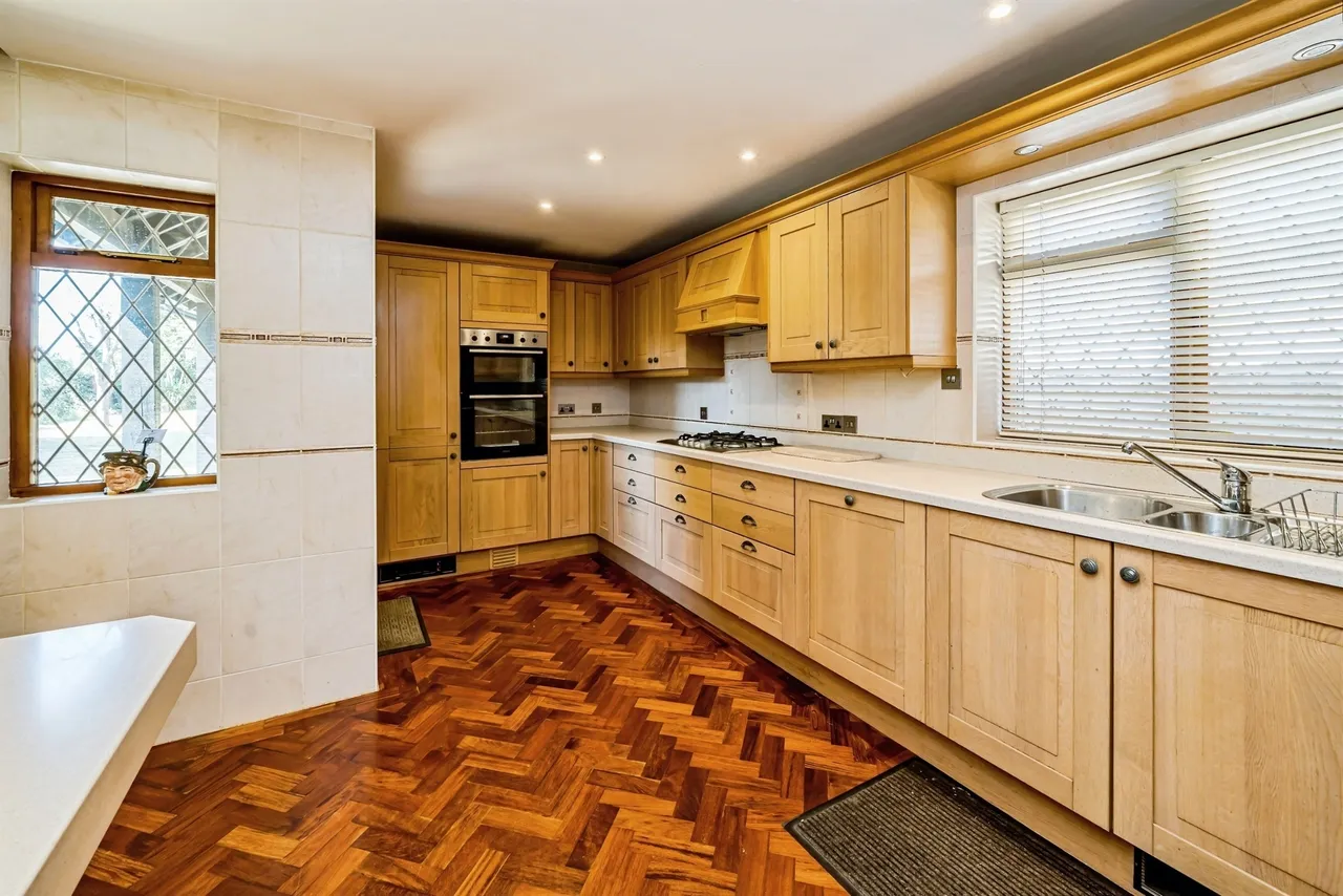 Burnham Lane, Slough, photo 4