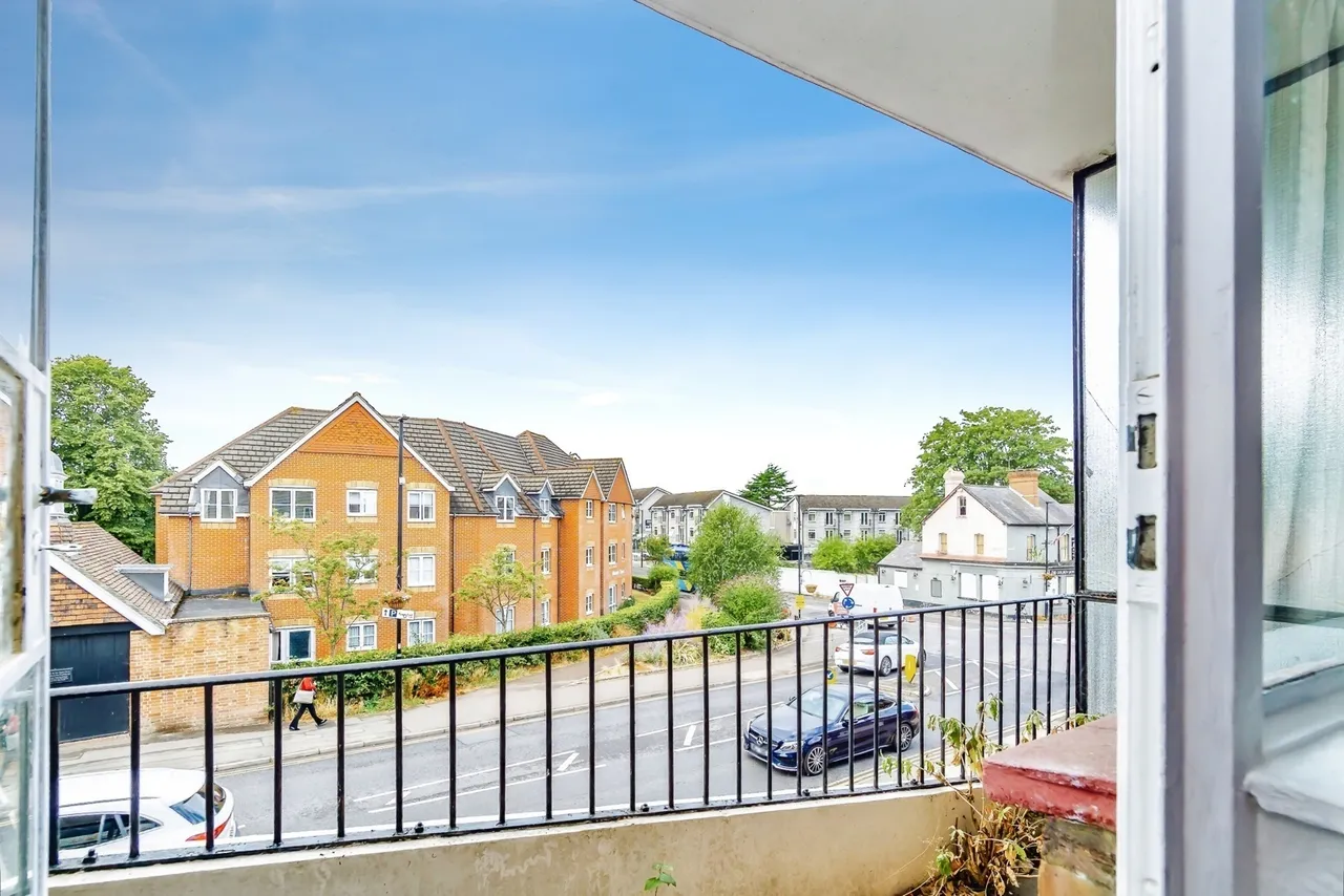 High Street, Caterham, Surrey, CR3, photo 6