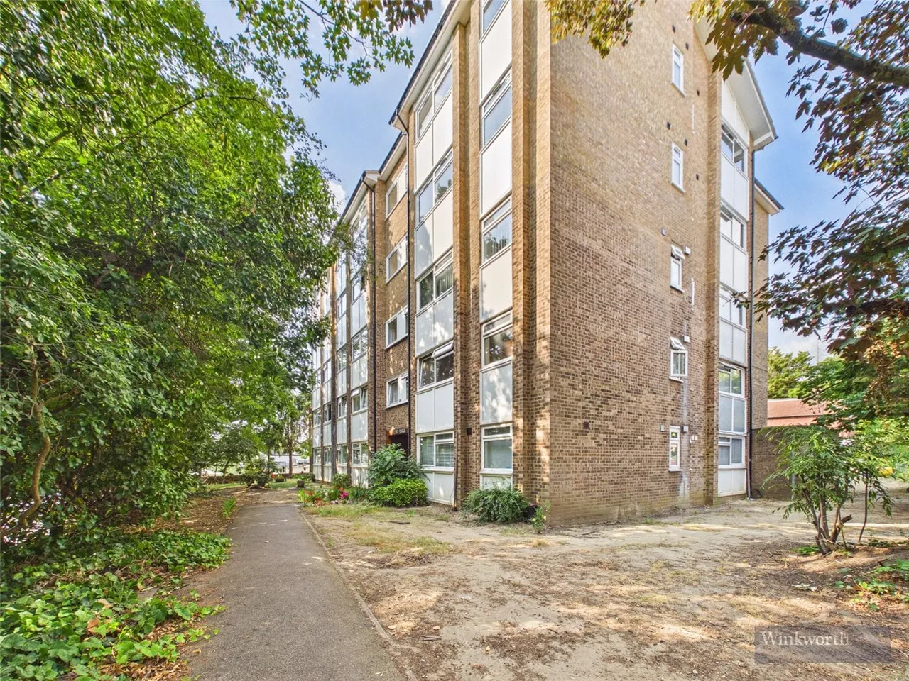 Castleview Road, Weybridge, Surrey, KT13, photo 6