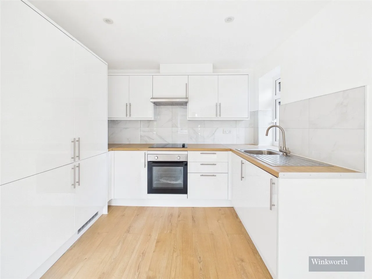 Castleview Road, Weybridge, Surrey, KT13, photo 3