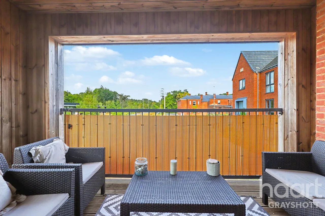 Louisburg Avenue, Bordon, GU35, photo 5
