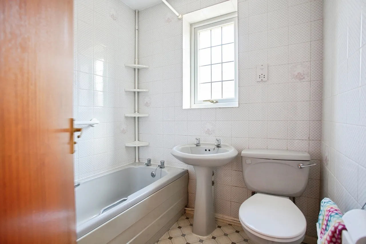 Berry Holme Drive, Chapeltown, Sheffield, S35, photo 10