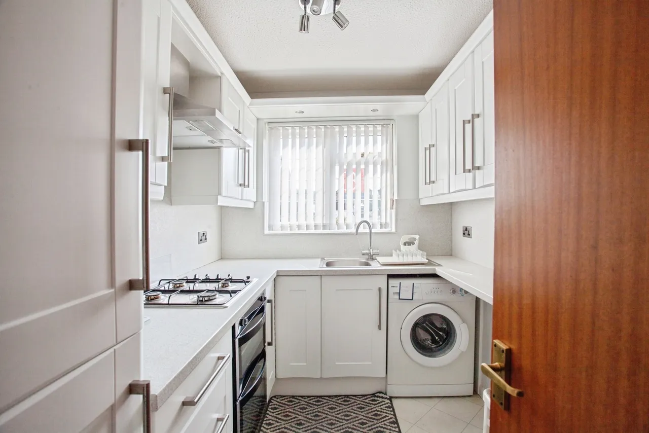 Berry Holme Drive, Chapeltown, Sheffield, S35, photo 2