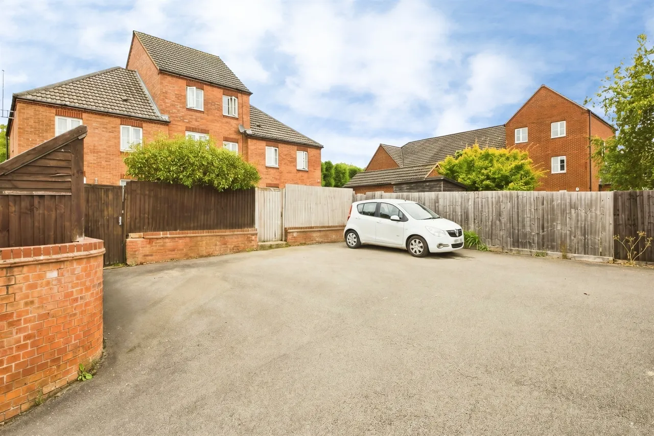 South Meadow Road, Northampton, photo 5