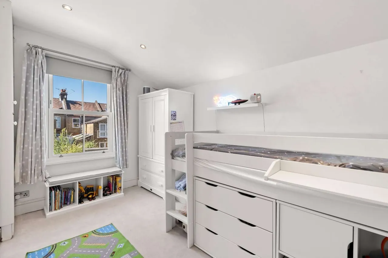 Scholars Road, London, SW12, photo 10