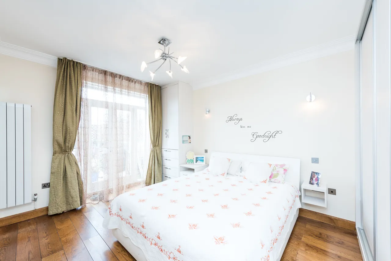 12 Brompton Lodge, 9-11 Cromwell Road, London, photo 2