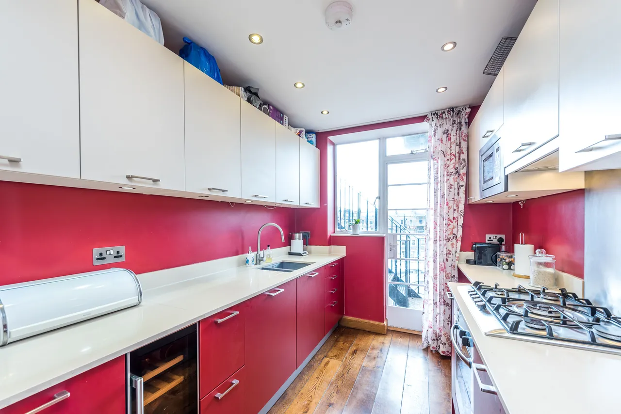 12 Brompton Lodge, 9-11 Cromwell Road, London, photo 4