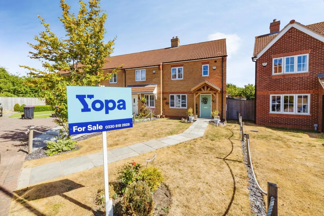 3 bed house for sale, Hutton Way, Faldingworth, LN8