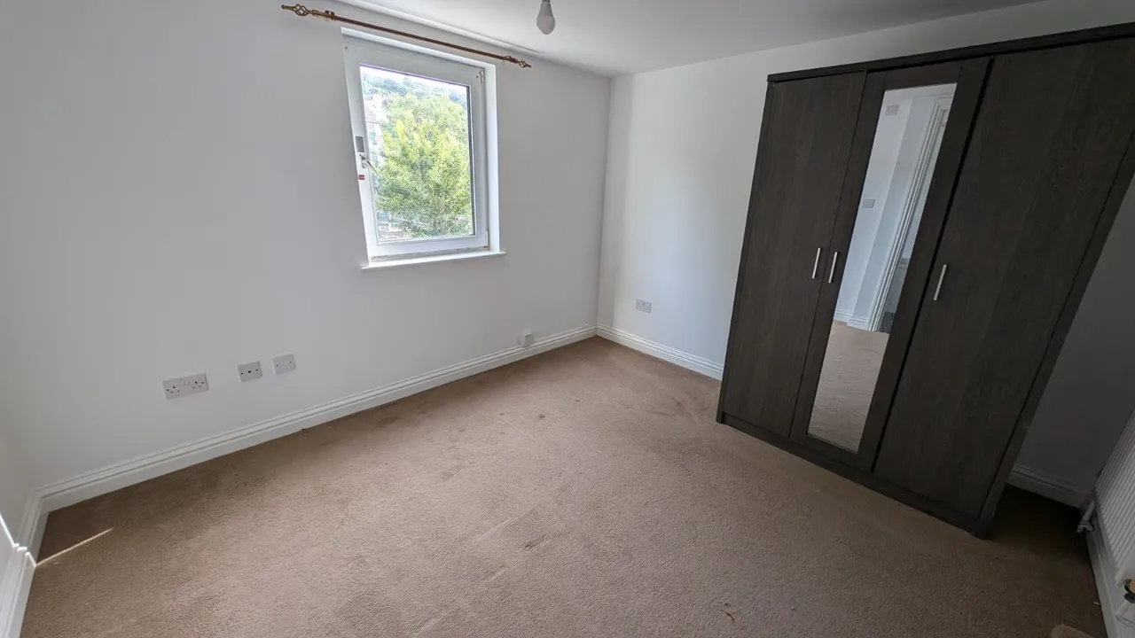 Folkestone Road, Dover, CT17, photo 4