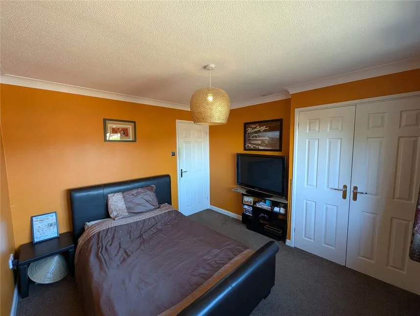 Hengest Close, Charlton, SP10, photo 16