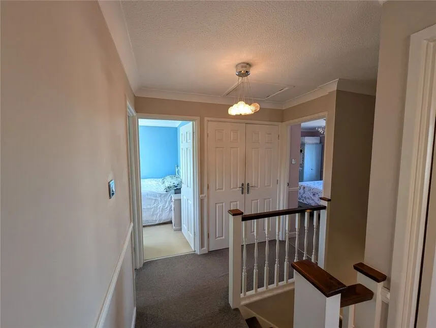 Hengest Close, Charlton, SP10, photo 23