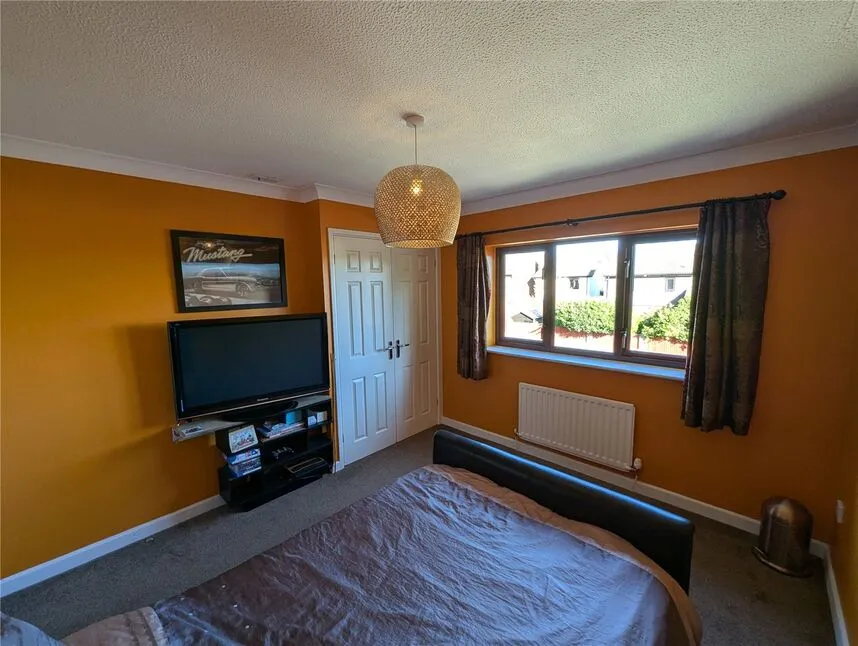 Hengest Close, Charlton, SP10, photo 17