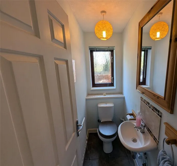 Hengest Close, Charlton, SP10, photo 11
