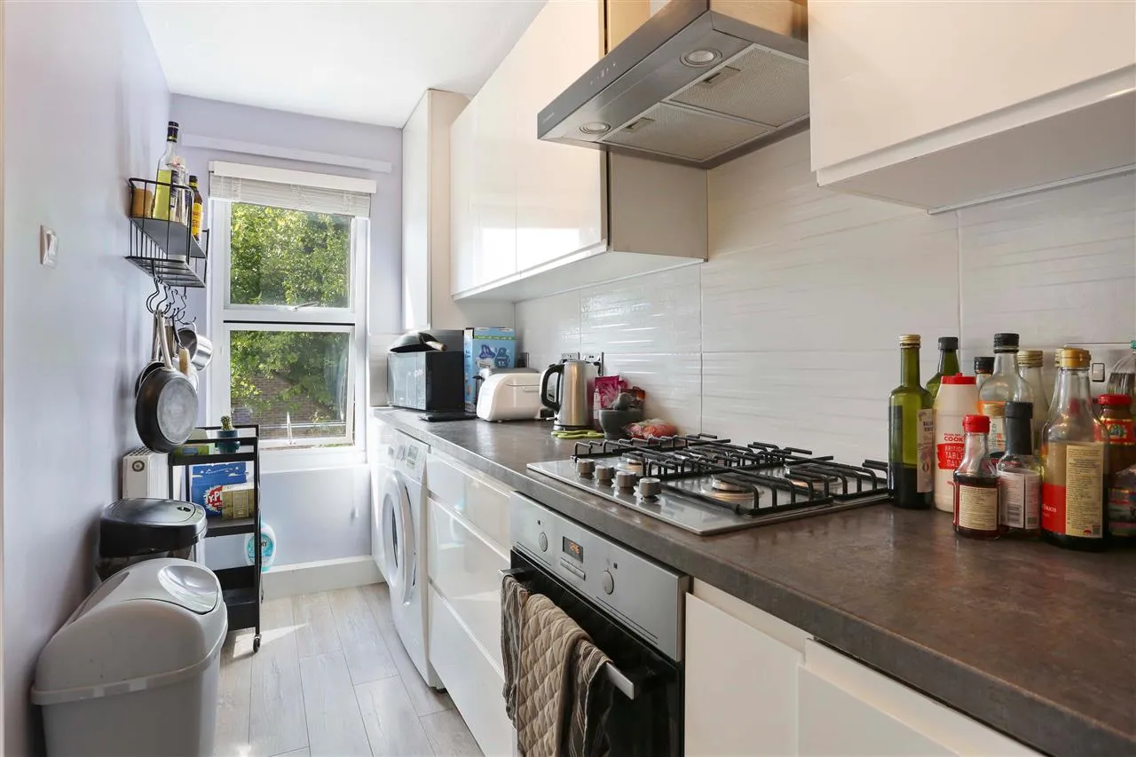 Warrender Road, London, photo 8