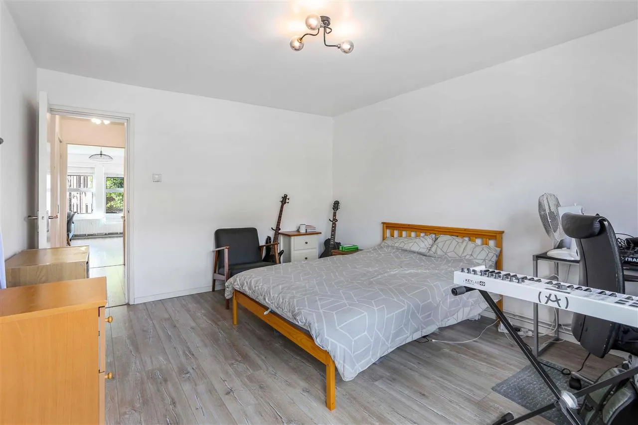 Warrender Road, London, photo 11
