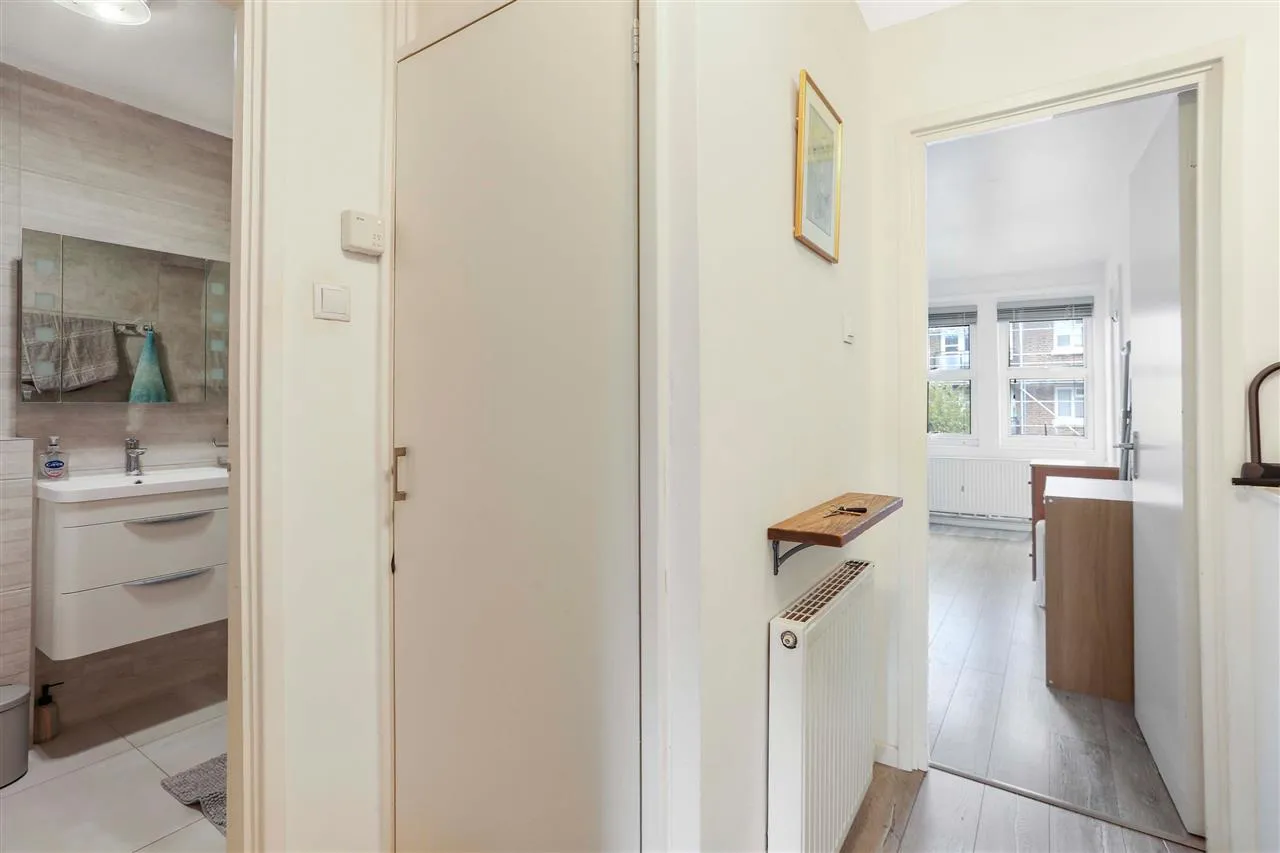 Warrender Road, London, photo 6