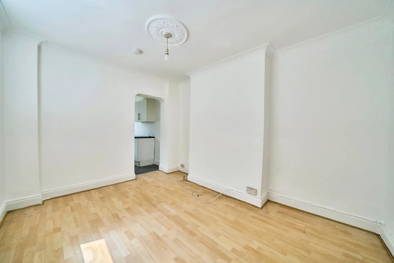 Margery Park Road, London, E7, photo 14