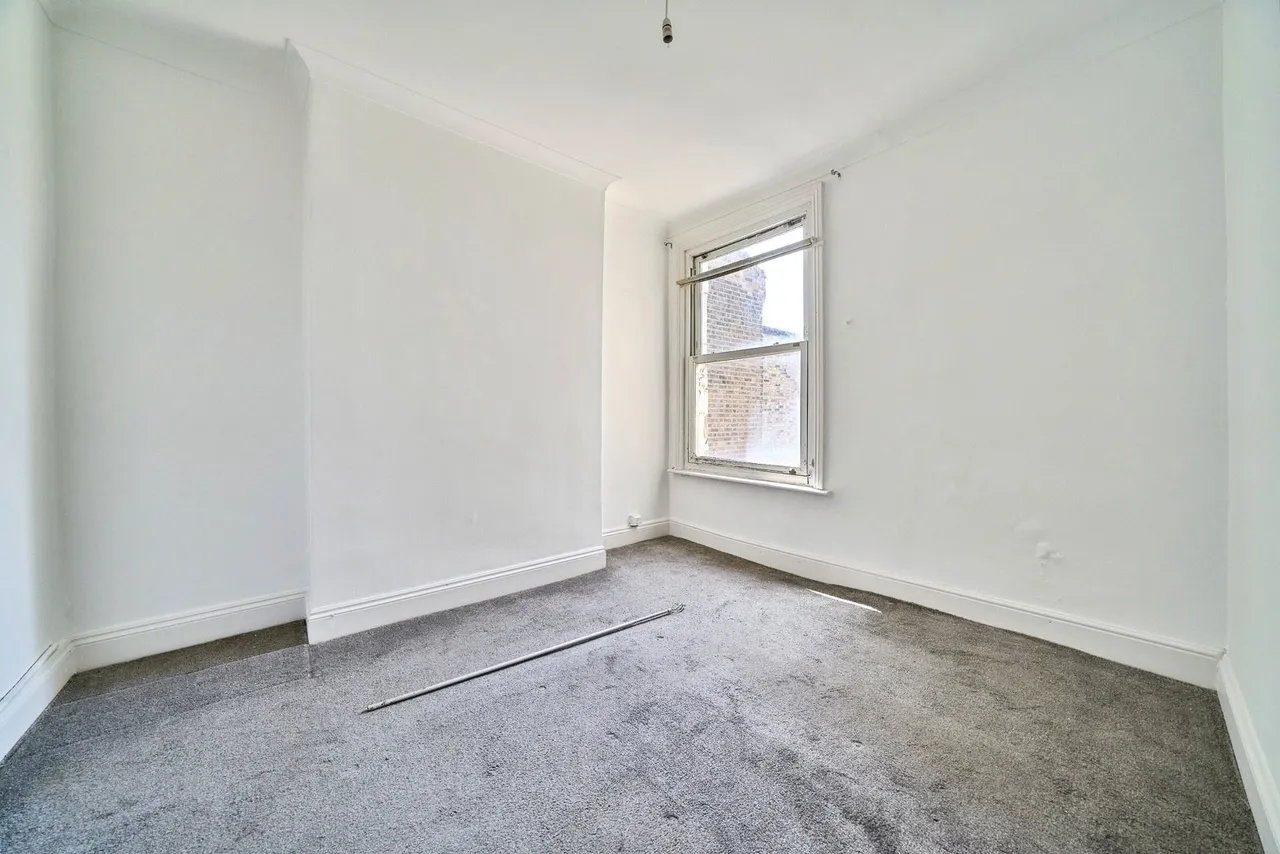 Margery Park Road, London, E7, photo 19