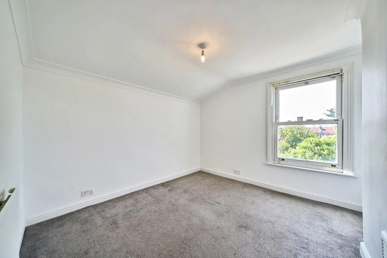 Margery Park Road, London, E7, photo 24