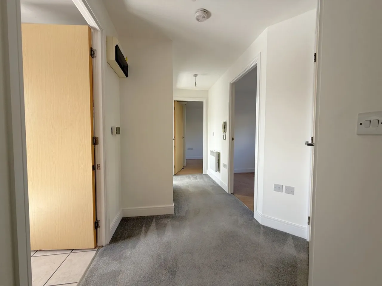 Woods Court, North Station, photo 6
