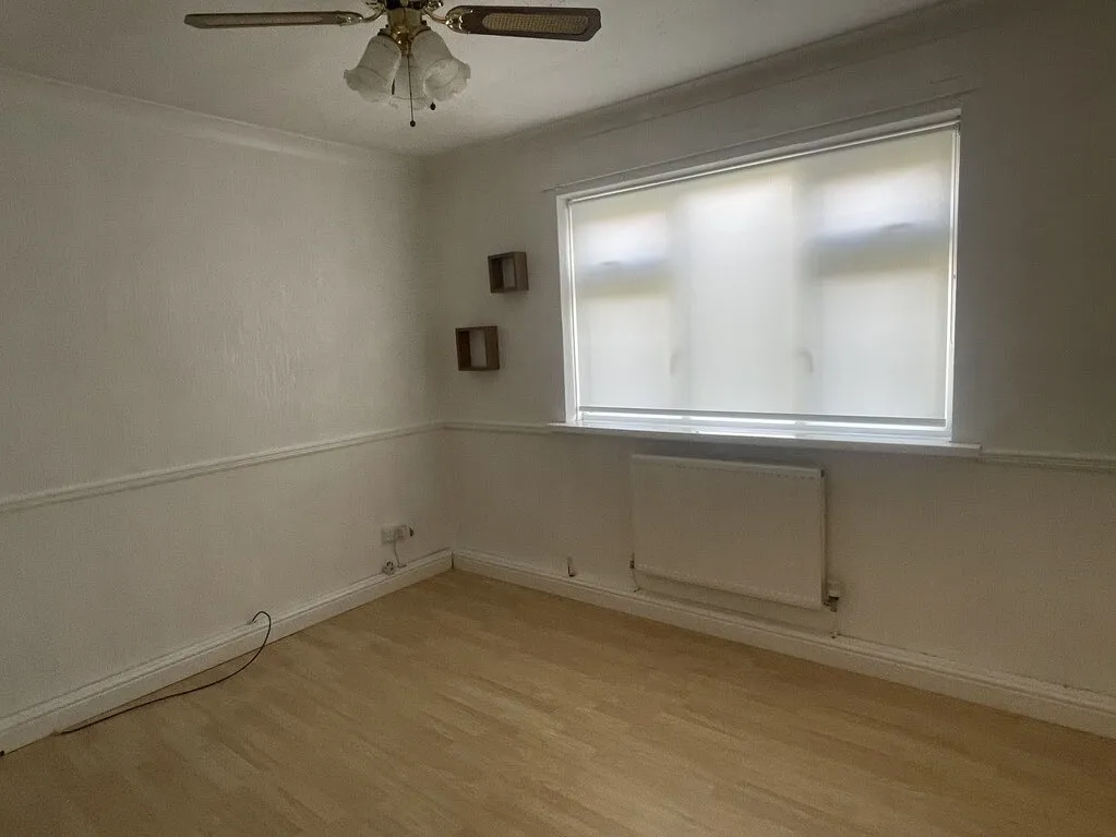 Cardigan Close, Batley, WF17, photo 5