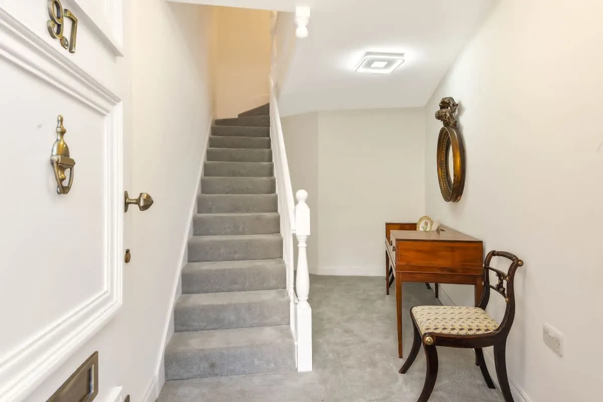 Cadogan Lane, London, SW1X, photo 9
