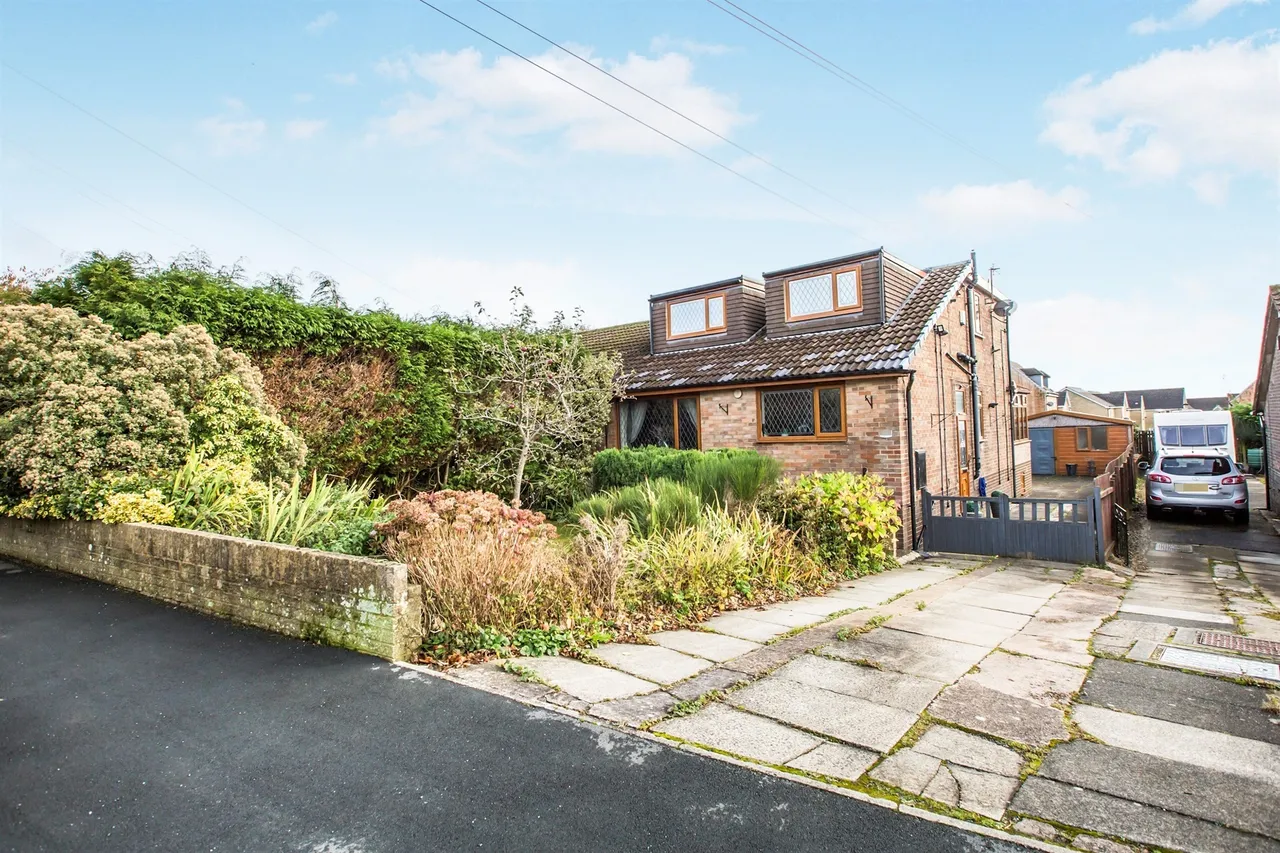 Ashlar Grove, Queensbury, BRADFORD, photo 4