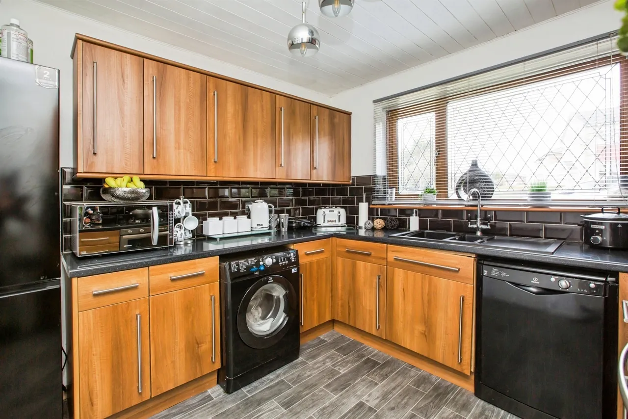 Ashlar Grove, Queensbury, BRADFORD, photo 5