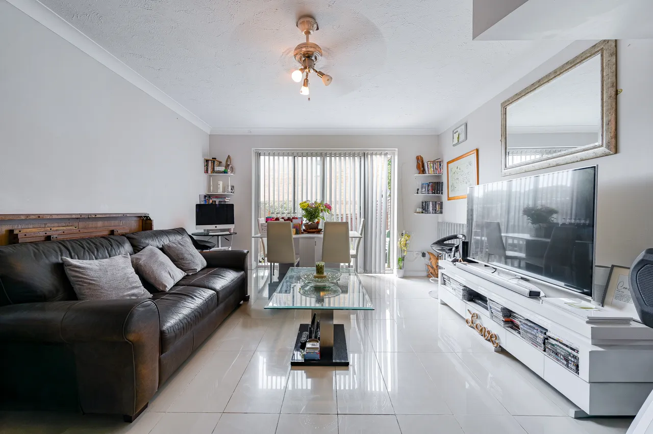 8 Britton Close, London, photo 8