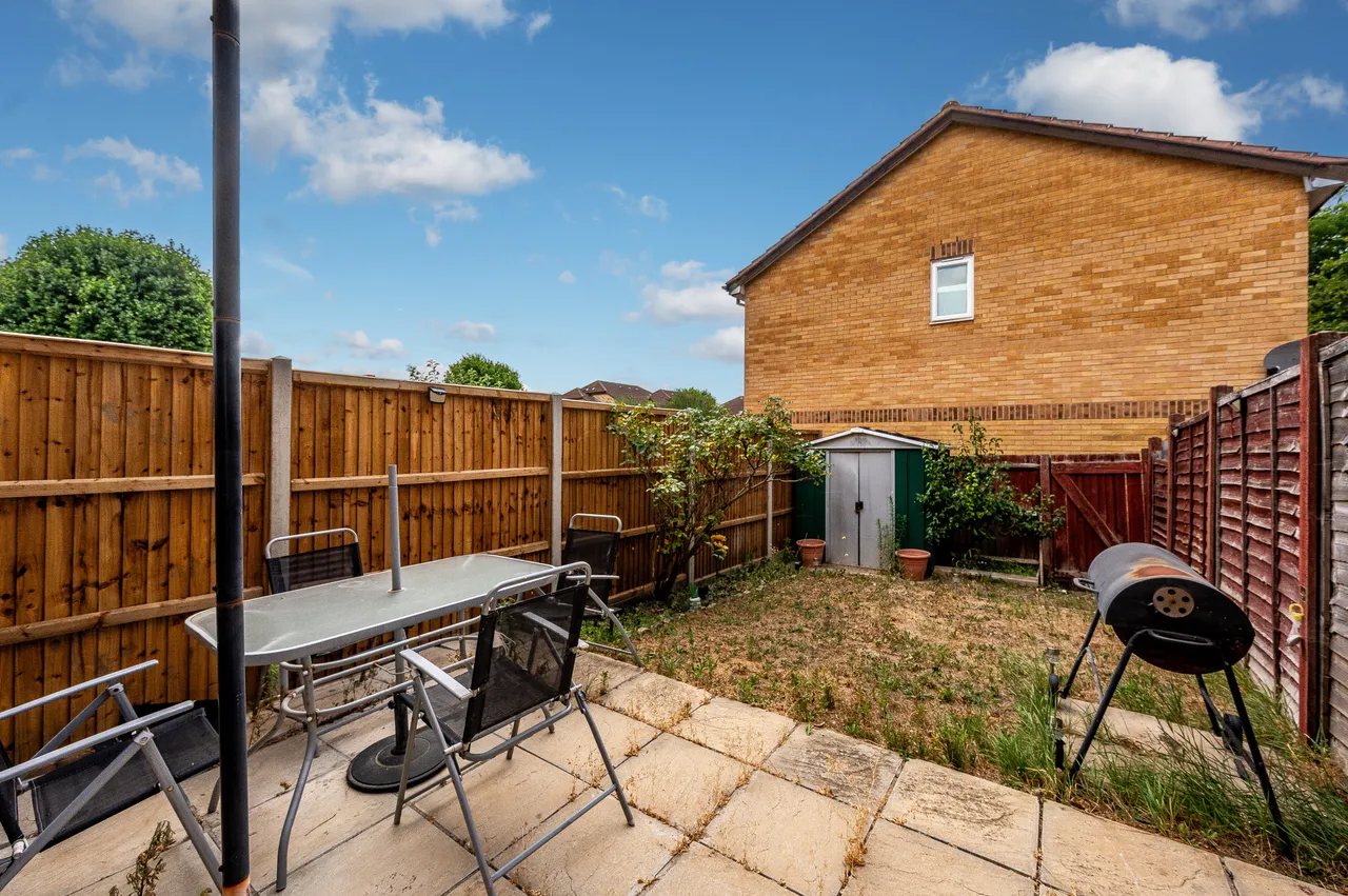 8 Britton Close, London, photo 3