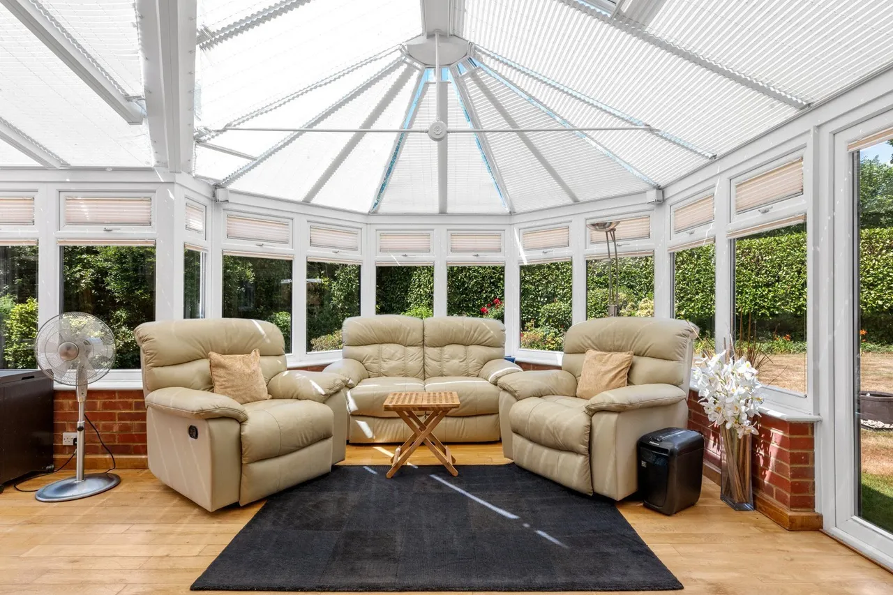 New Lodge Drive, Oxted, RH8, photo 15