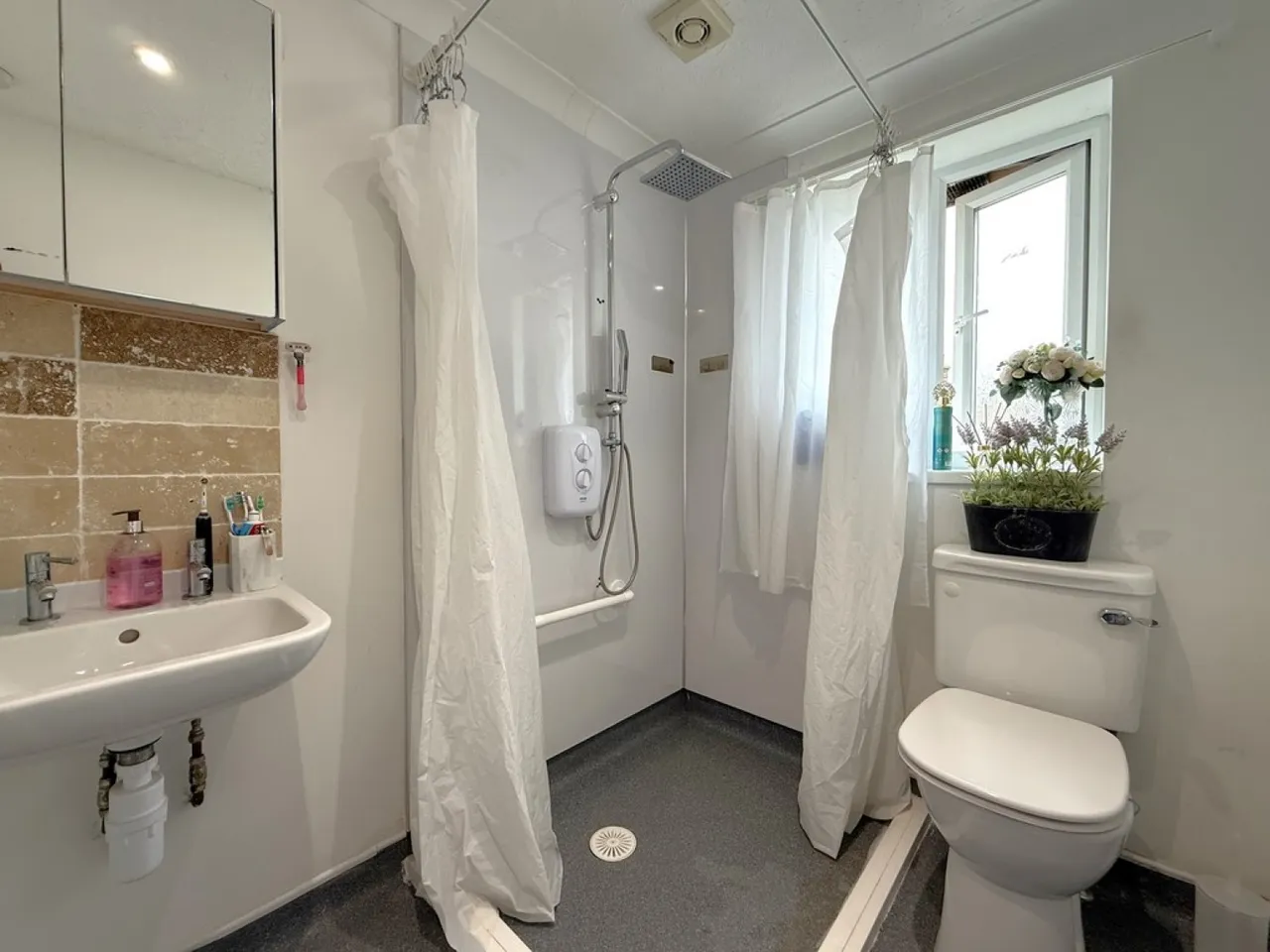 Amies Court, Grimston Road, photo 11
