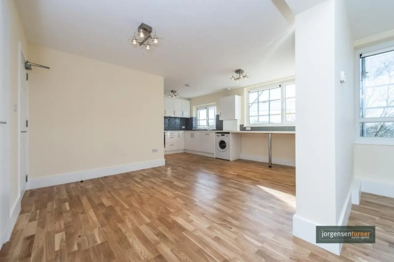 Brondesbury Road, Queens Park, NW6, photo 7