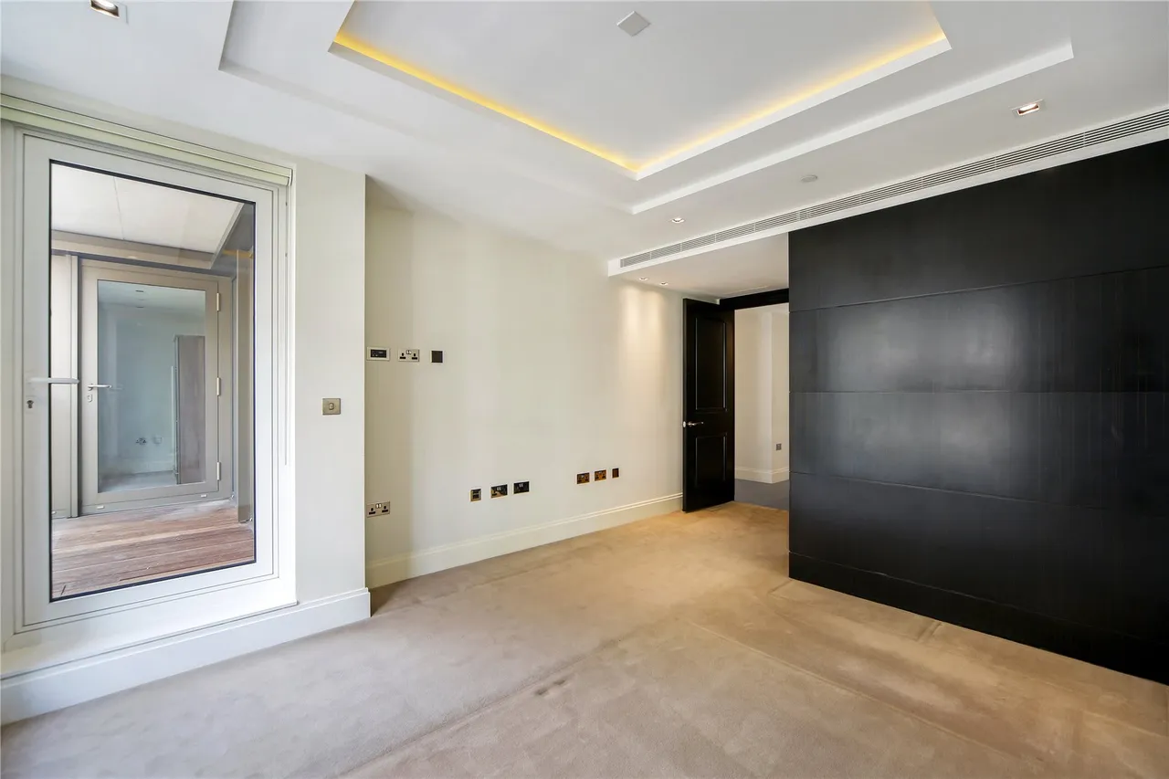 Kensington High Street, London, W14, photo 5