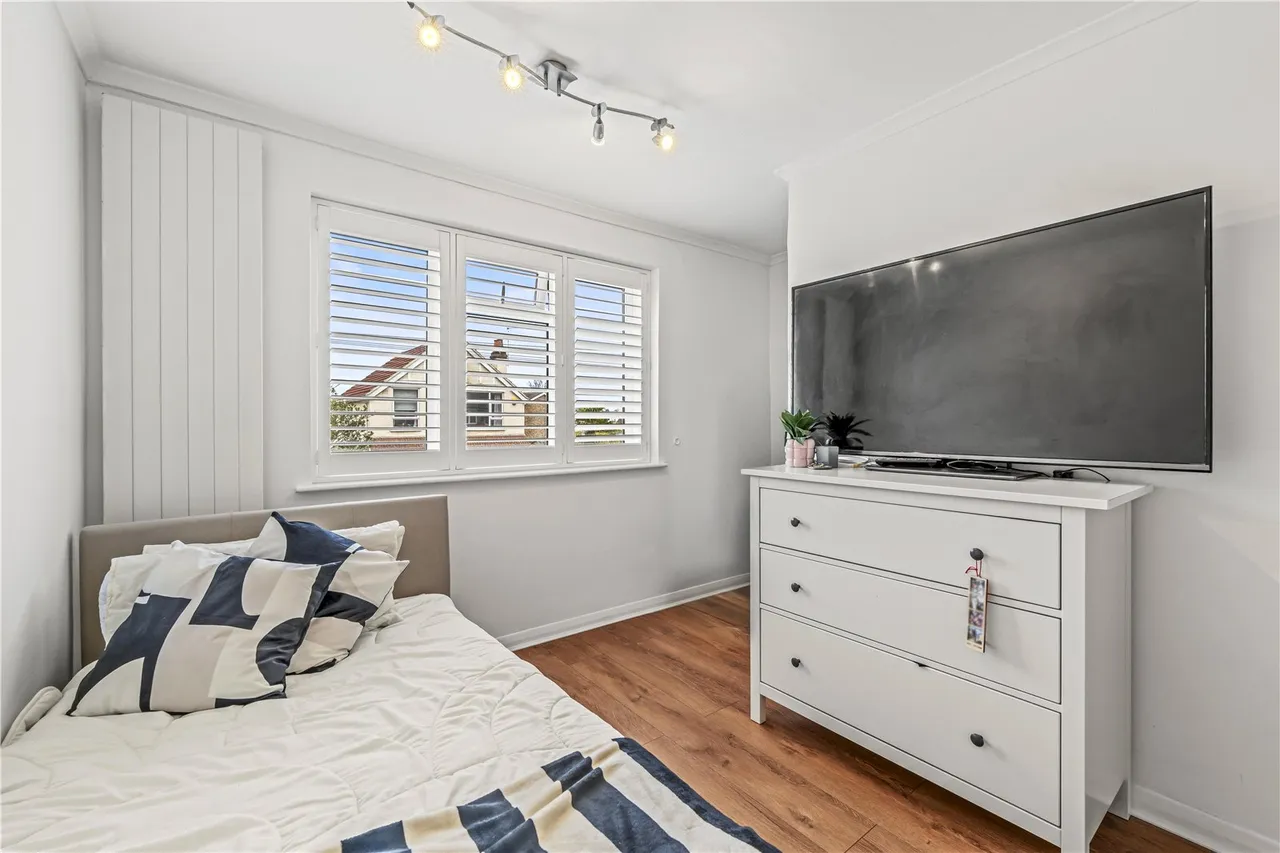 Fairholme Road, Ashford, TW15 2LH, photo 8