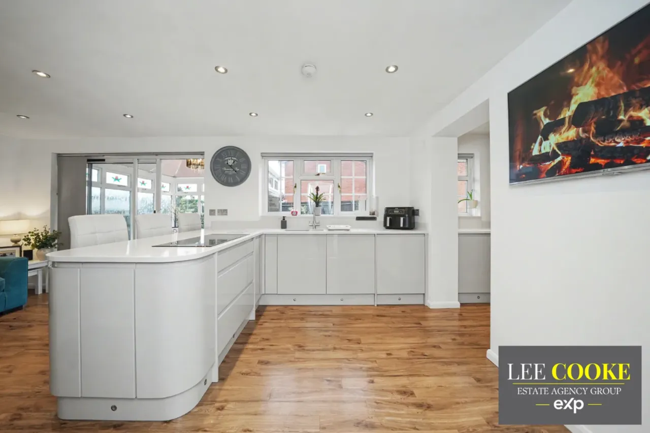 Cuckoo Close, Heath Hayes, Cannock, WS11 7UL, photo 8