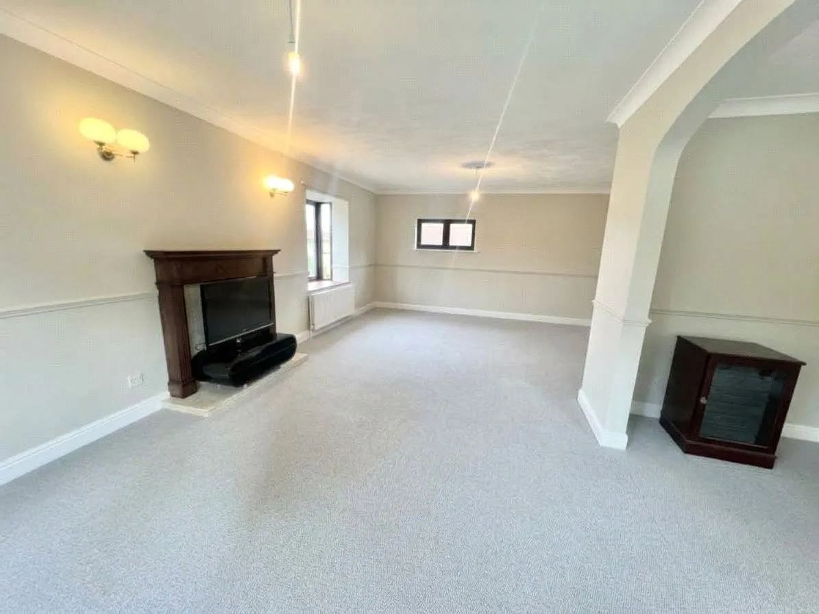 Gorseland Court, Wickersley, S66, photo 7