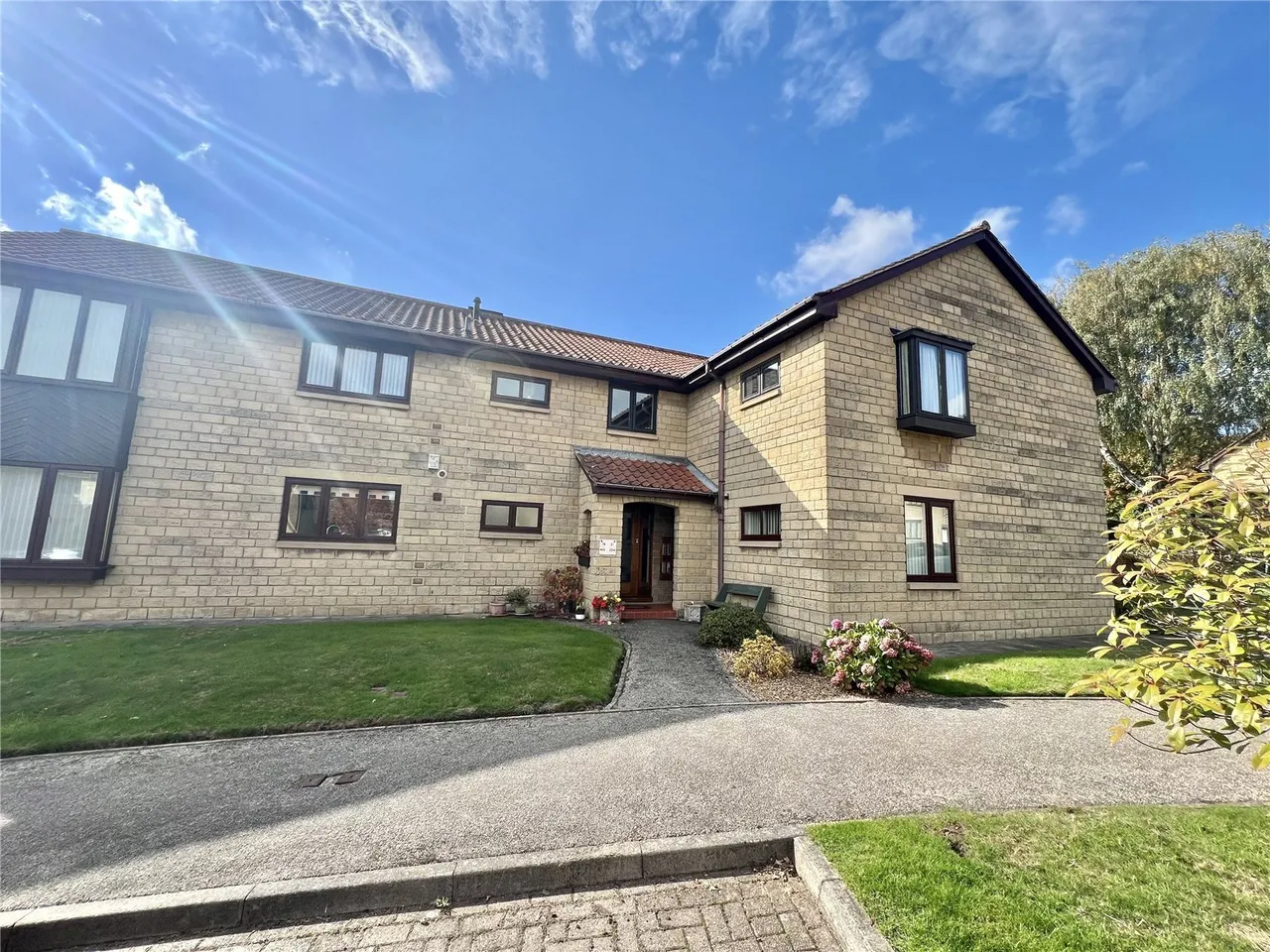 Gorseland Court, Wickersley, S66, photo 23