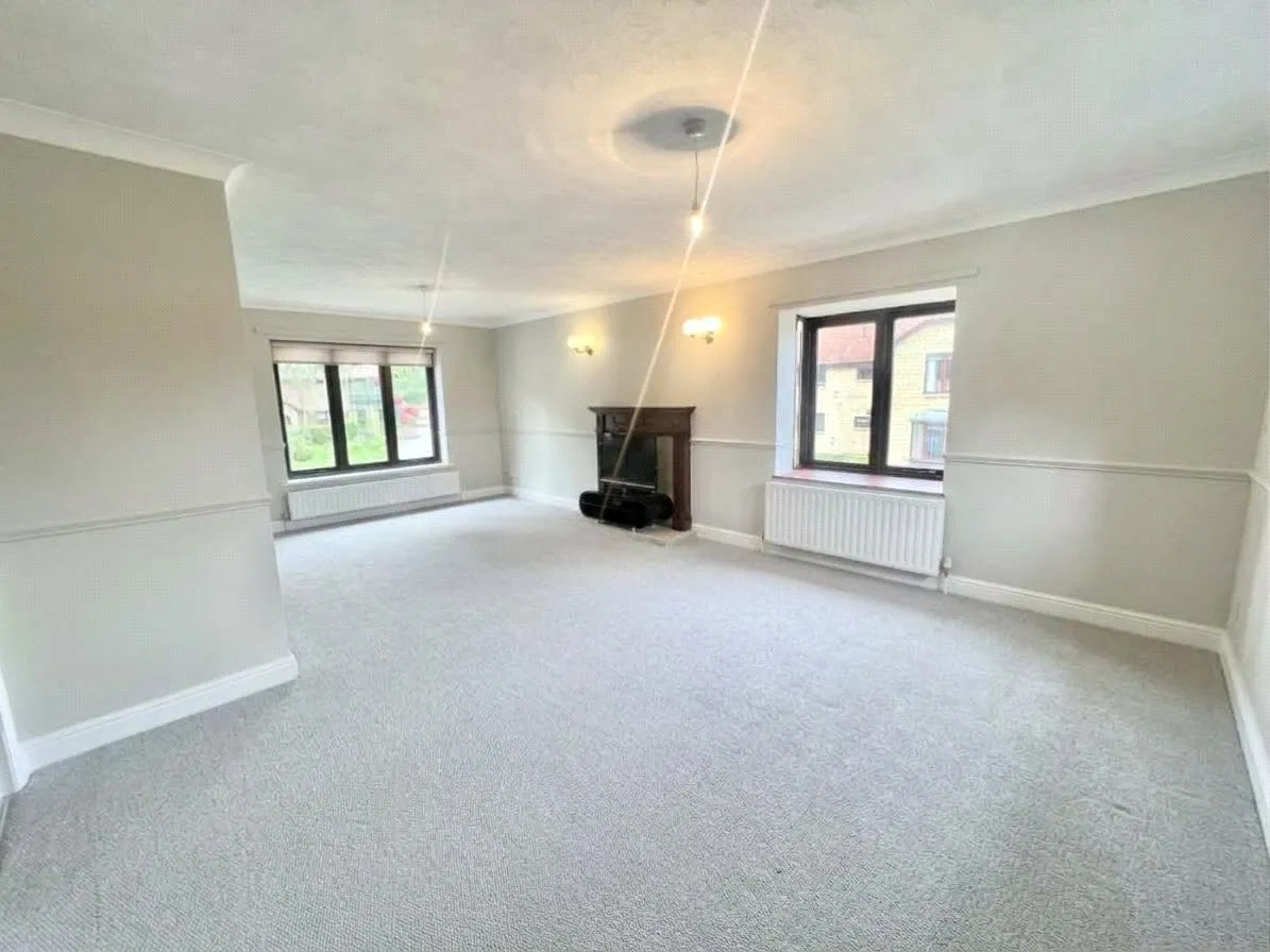 Gorseland Court, Wickersley, S66, photo 6