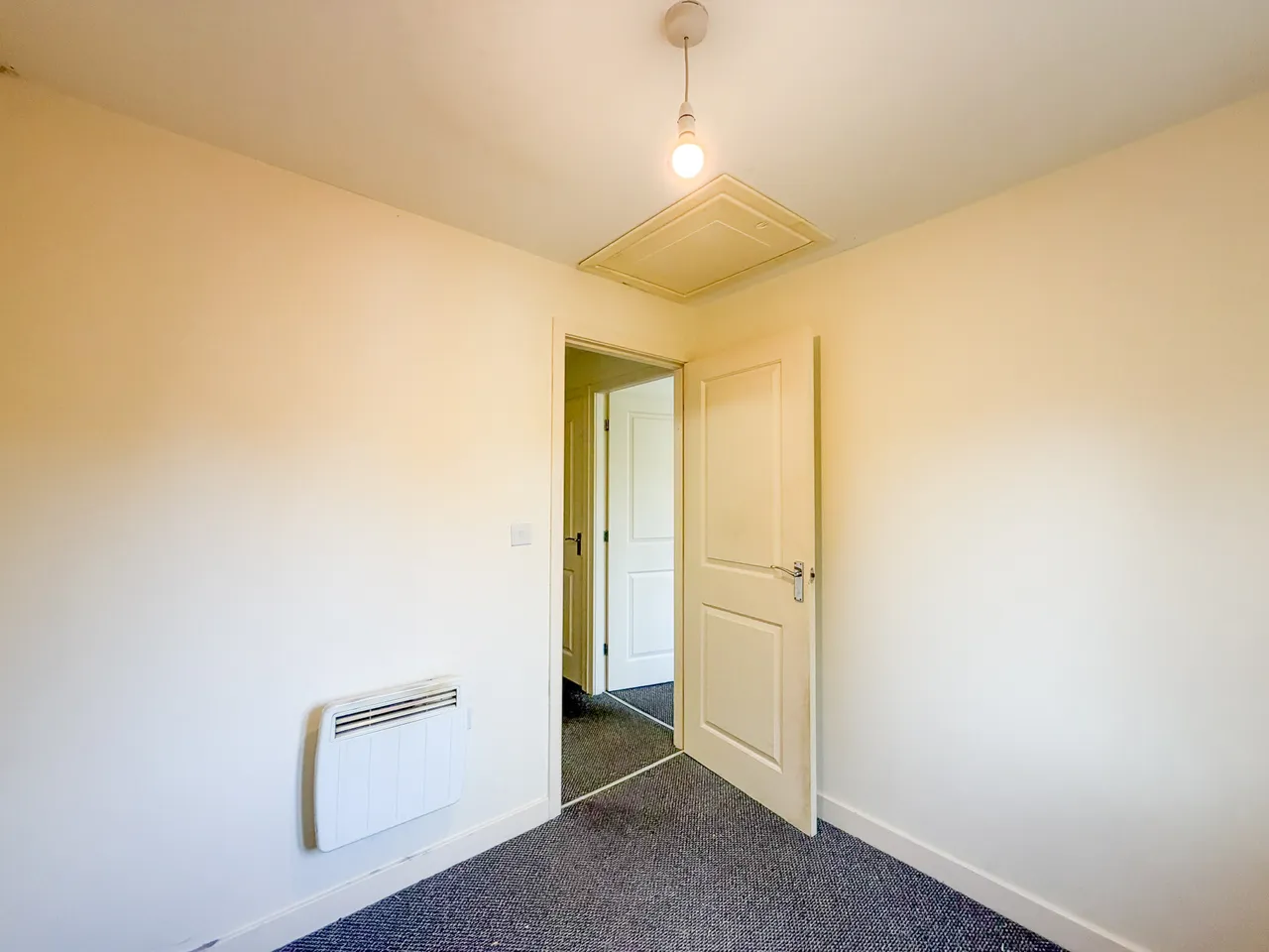 Carrfield, Hyde, SK14, photo 11