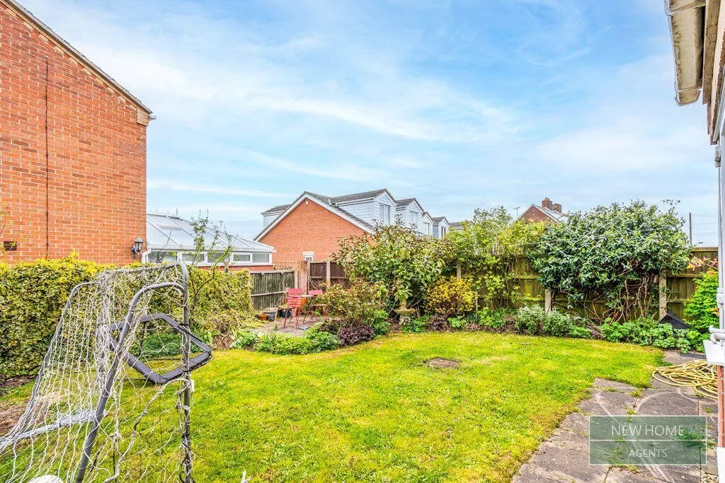 Hardwick View Close, New Houghton, NG19, photo 15