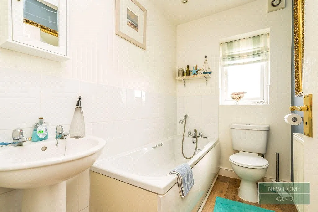 Hardwick View Close, New Houghton, NG19, photo 14