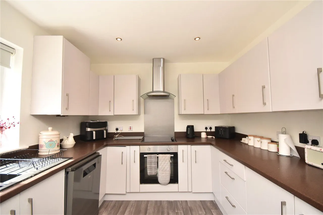 Ashworth Close, Royton, OL2, photo 4