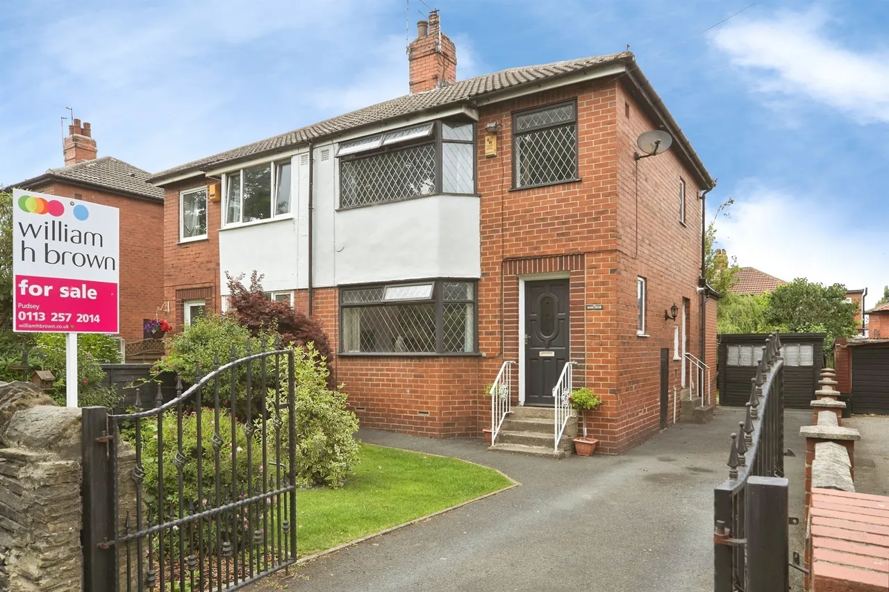 3 bed house for sale — Lane End, PUDSEY