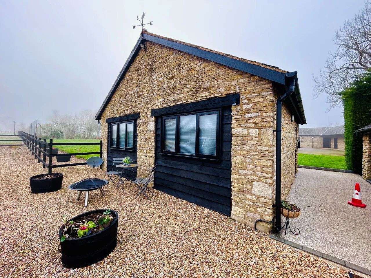 1 bed house to rent, Badgers Farm, MK19